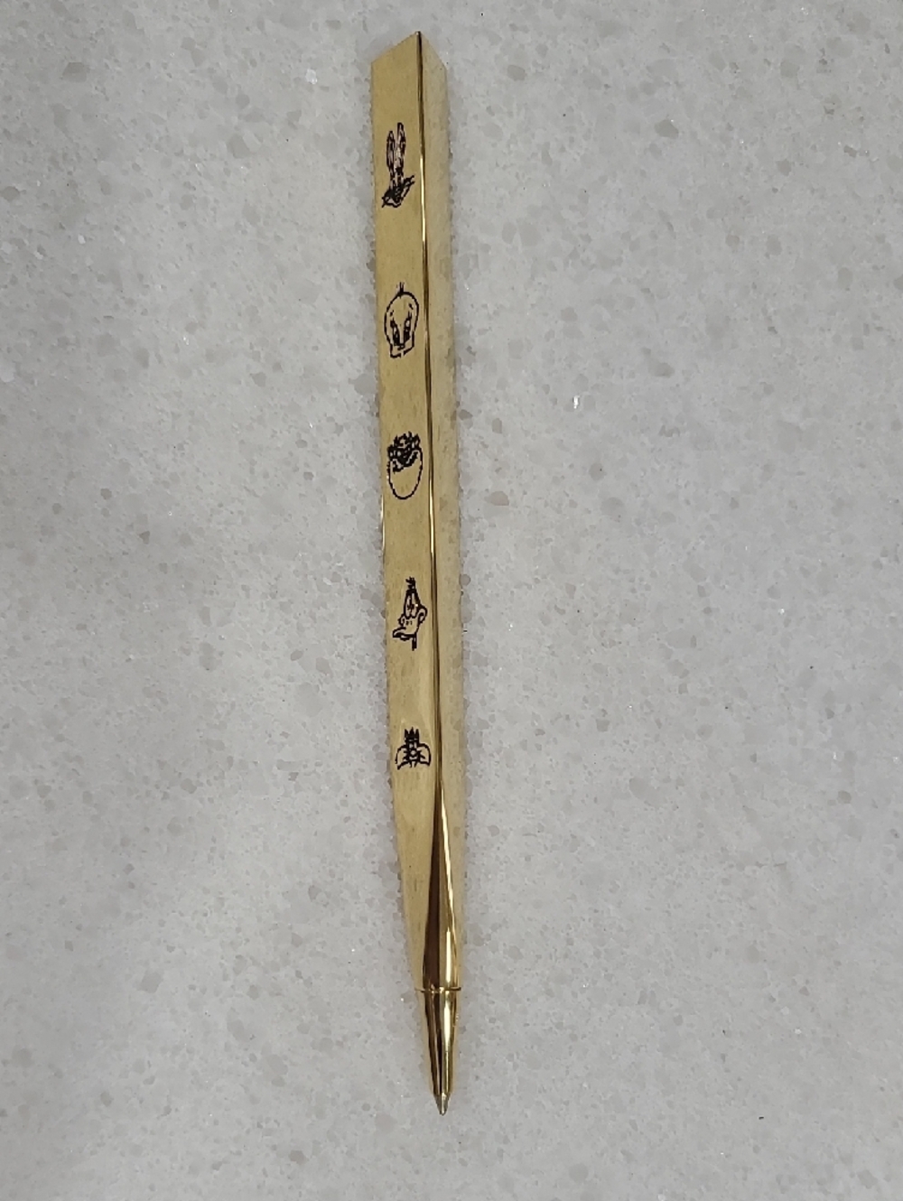 Gold Pen  - Elegant Desk Accessory